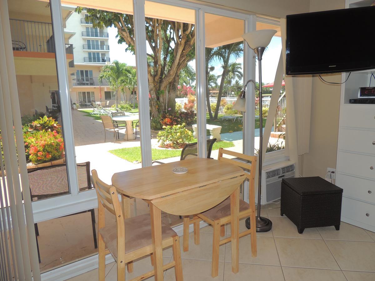 פומפנו ביץ' Aqua Mar Condos מראה חיצוני תמונה
