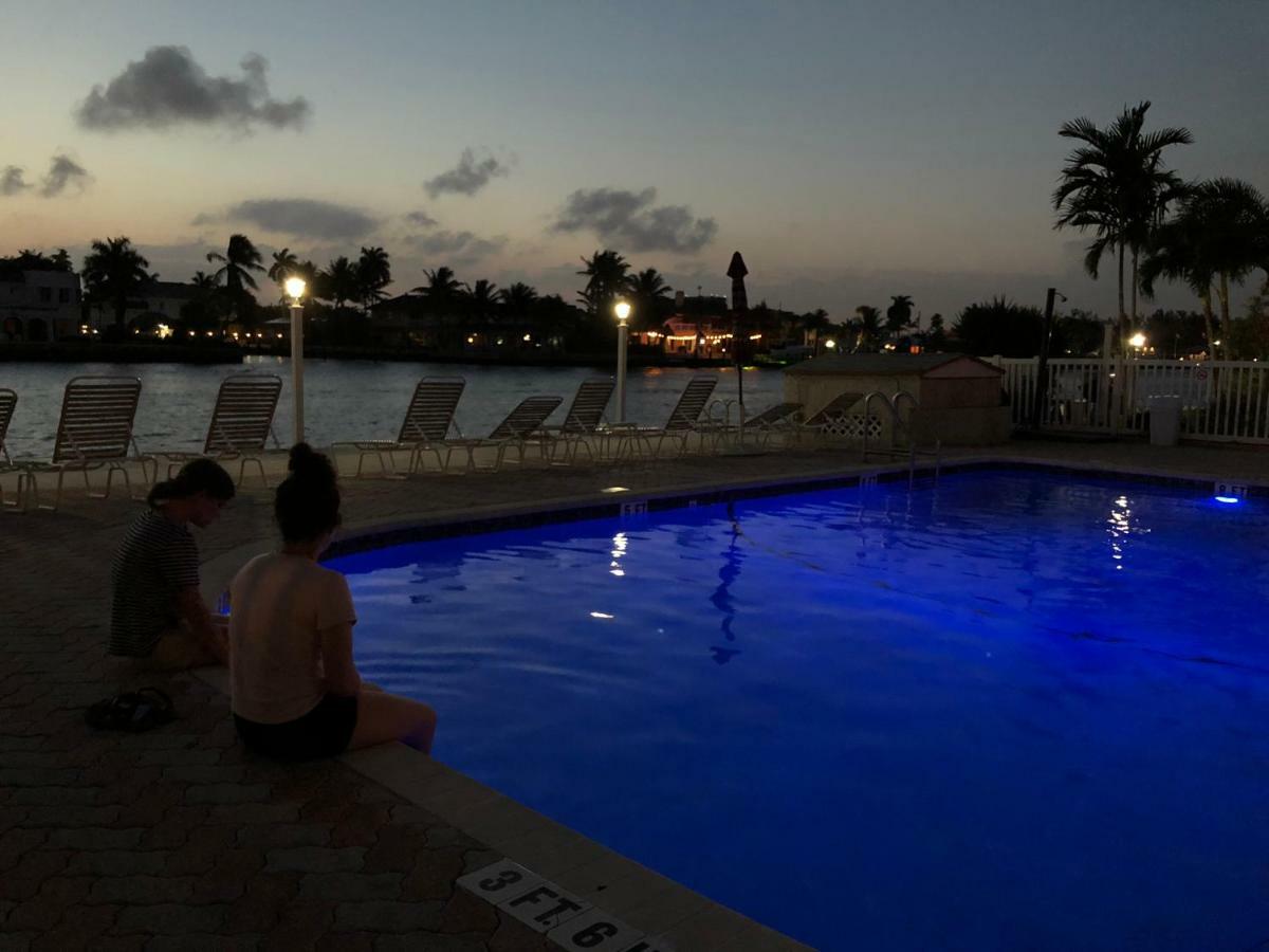 פומפנו ביץ' Aqua Mar Condos מראה חיצוני תמונה